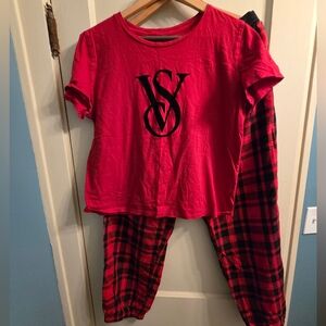 VS Red Plaid Pajama Set With Plaid Pants And Monogram Tshirt Sz Large